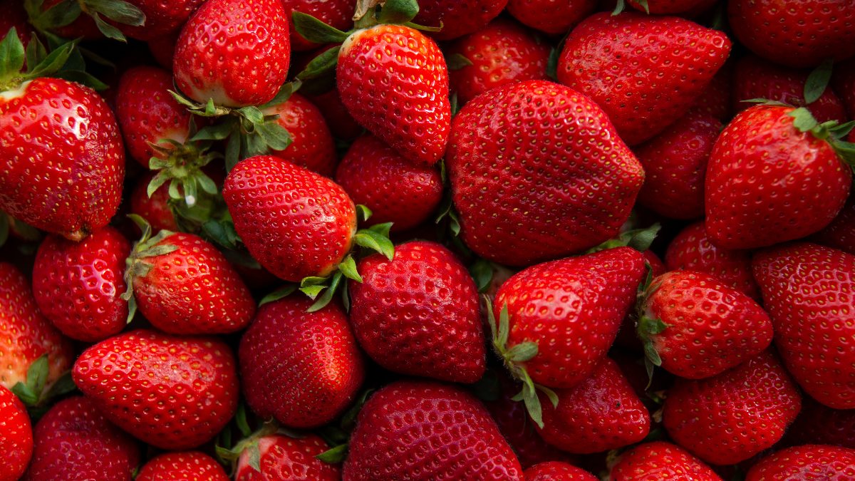 The EWG Says Don't Eat This Year's Strawberries — Unless You Buy This Kind