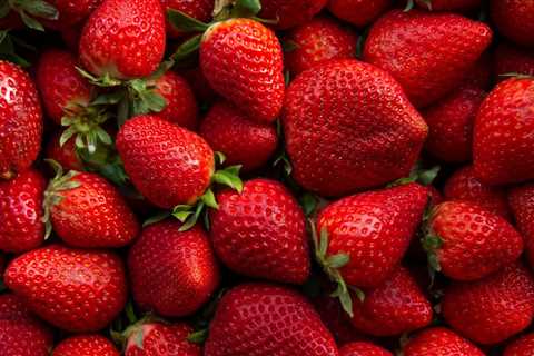 The EWG Says Don't Eat This Year's Strawberries — Unless You Buy This Kind