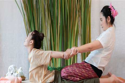 What do you wear for a thai massage?