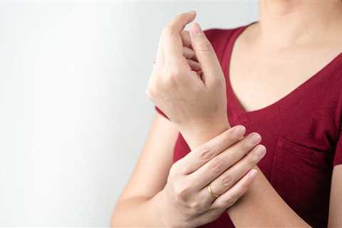 3 Research-Backed Home Remedies To Relieve Hand Pain and Aches