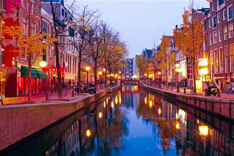 Amsterdam Bans Cannabis Use on Streets of Red Light District