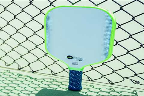 Read the the top 5 best selling pickleball paddles with pictures that are available for sale...