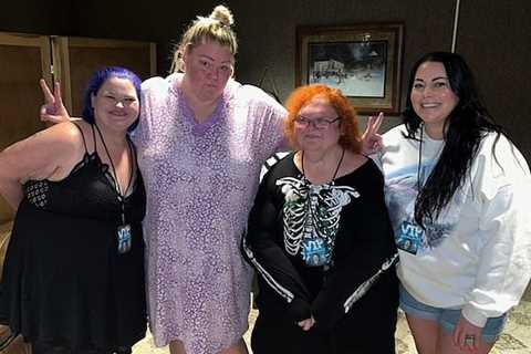 1000-Lb Sisters’ Tammy Slaton is seen standing out of her wheelchair in new pictures with Amy..