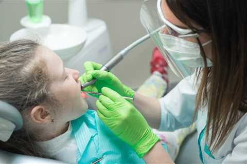 How to Maintain Good Oral Hygiene During Orthodontic Treatment | Smilebliss