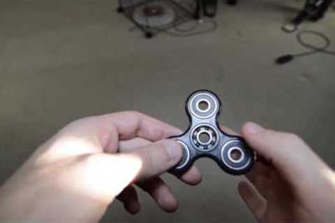 How to use a Fidget Spinner!