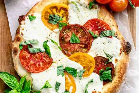 Fresh Tomato Pizza Caprese