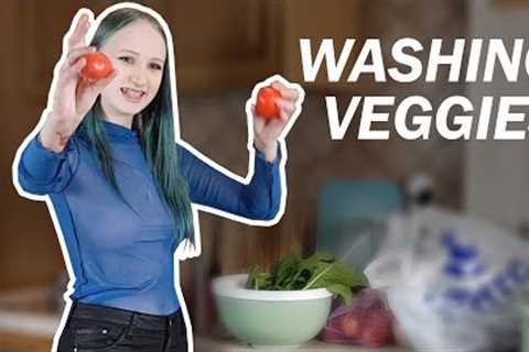 Washing vegetables and herbs | Essential Products | Fun cleaning