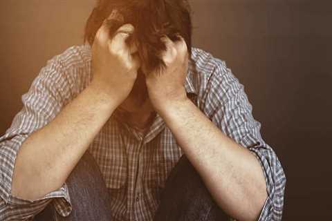 What are the 5 signs of ptsd?