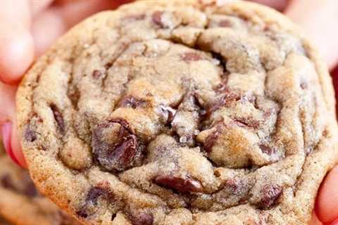 31 Irresistible Chocolate Chip Cookies
