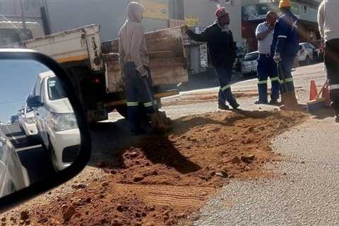 Eastern Cape of Mabuyane is a joke.  A gravel in East London CBD to fillup…