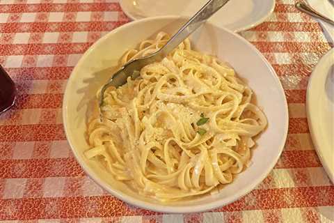 The Ultimate Fettuccine Alfredo Showdown: Chain Restaurant Edition